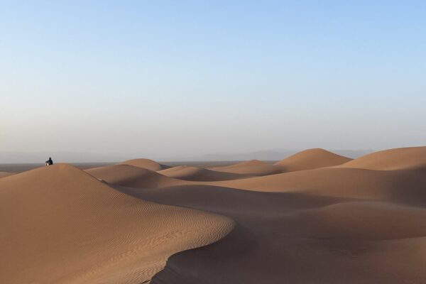 Paiement - Sur les pas de Majnûn : une traversée poétique au cœur du désert<br>Maroc Octobre 2025
